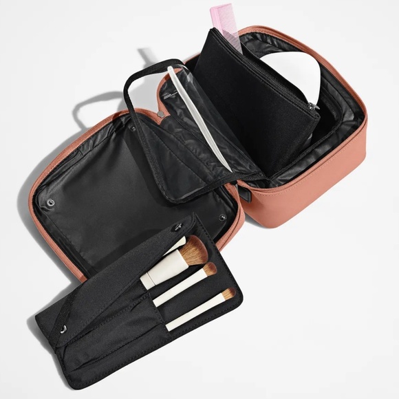 AWAY - The Cosmetics Bag Blush Pink - Picture 5 of 5